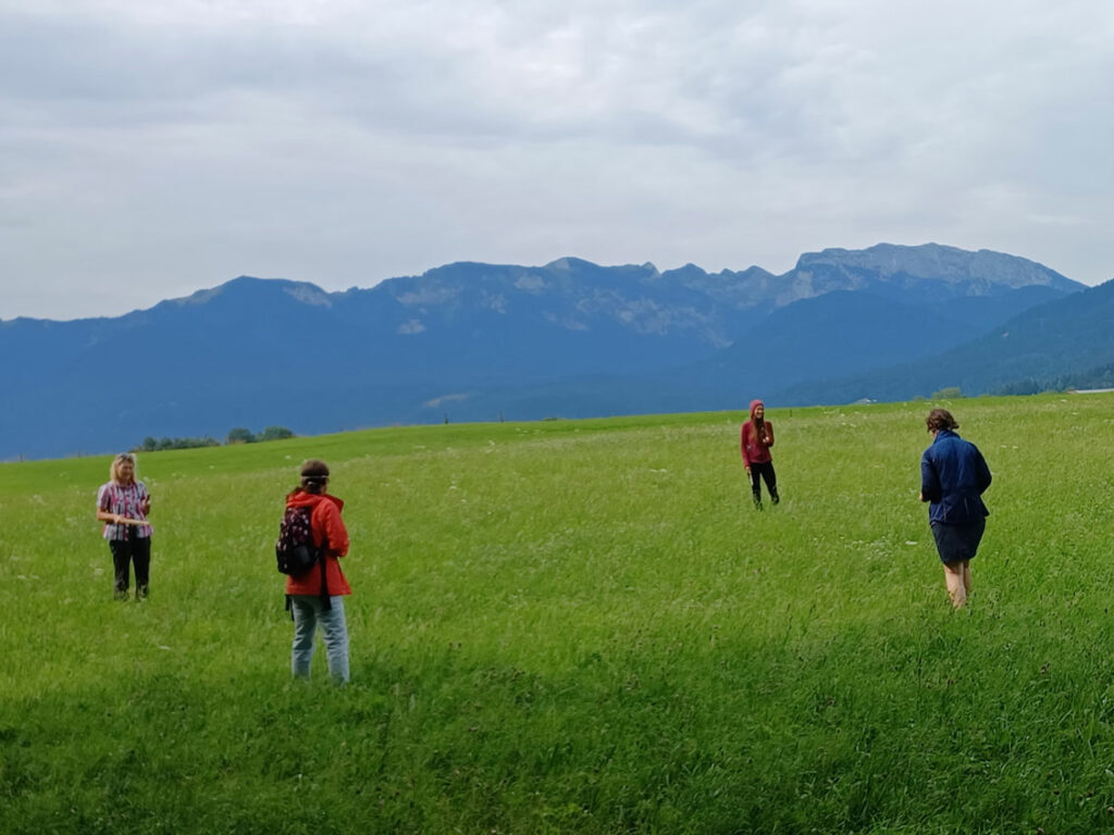 NaturCoach Ausbildung: Heuschreckenspiel: NaturCoach-Beispiel-Übung